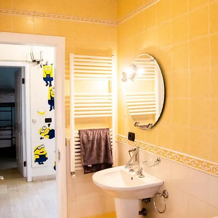 Blue Door بيت شباب