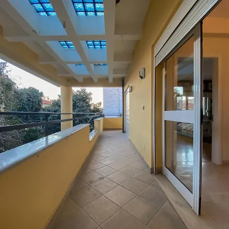 بيت شباب Blue Door *