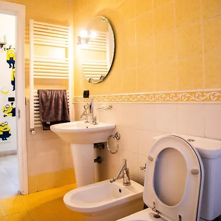 بيت شباب Blue Door تيرانا