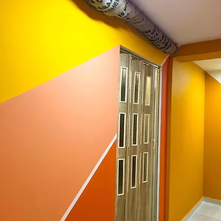 بيت شباب Blue Door تيرانا