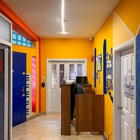 Blue Door * تيرانا